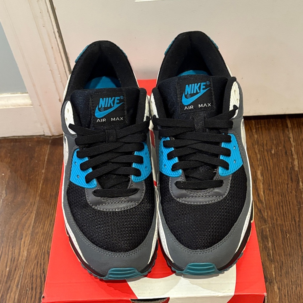Nike Men’s Black, Blue, and White Sneakers - Picture 5 of 5